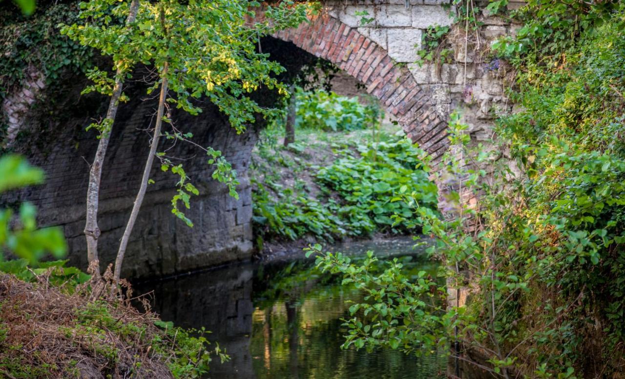 B&B Ponte La Pietra Gubbio Dış mekan fotoğraf